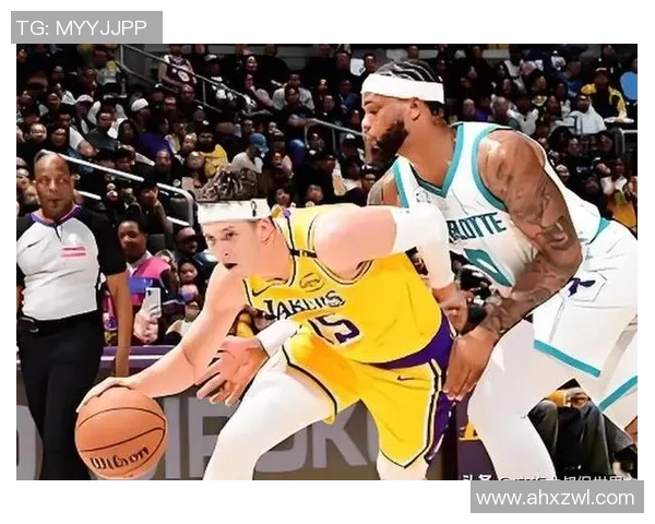 2011年湖人与黄蜂季后赛对决回顾及精彩瞬间分析