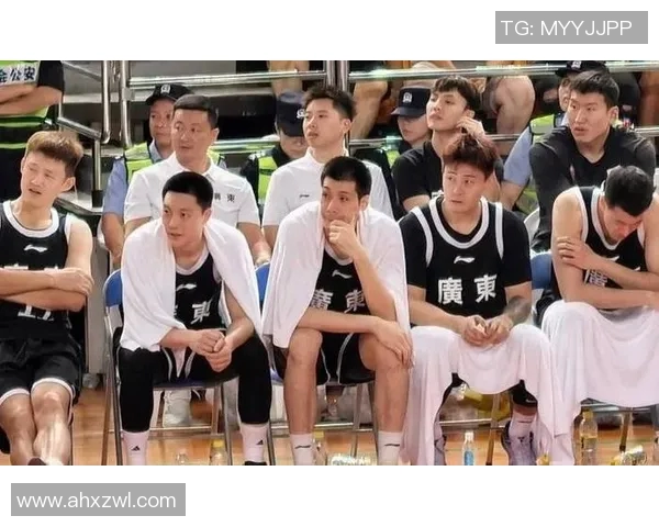 任骏飞领衔广东男篮奋战CBA赛季展现全能球技与团队精神