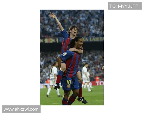 哈维西蒙斯的崛起之路:从天才少年到足球界新星的传奇旅程